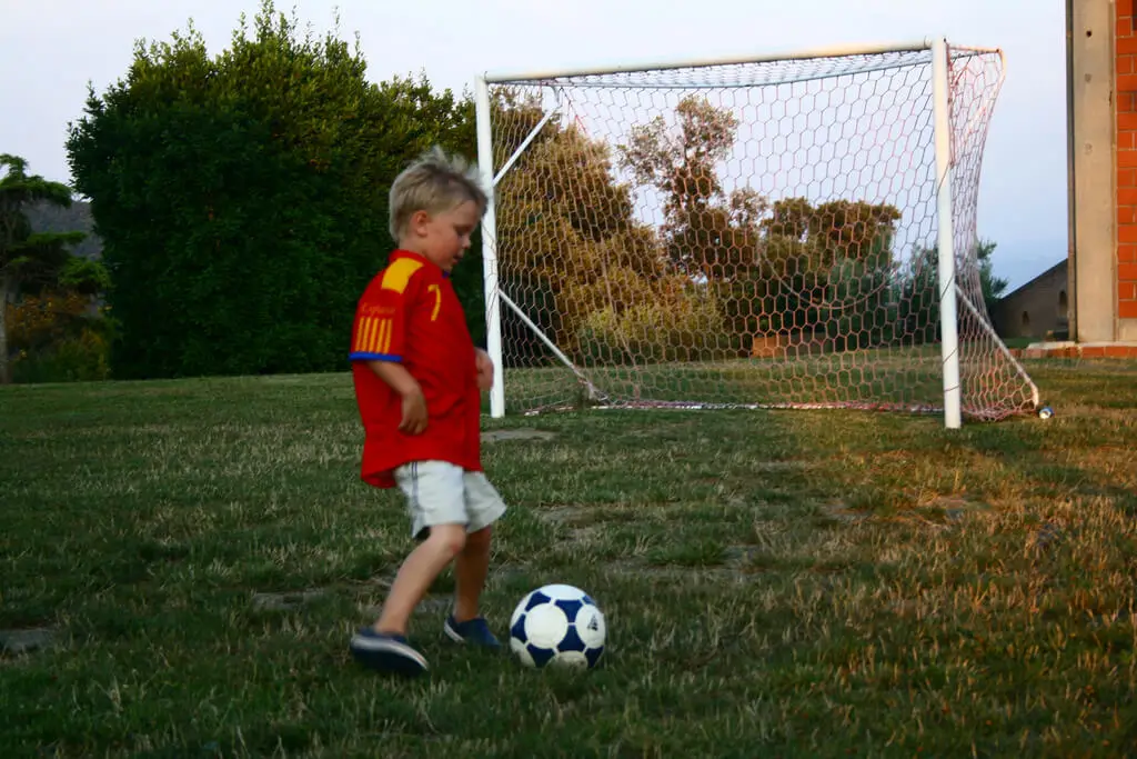 20 Fun Throwing and Catching Games for Preschoolers