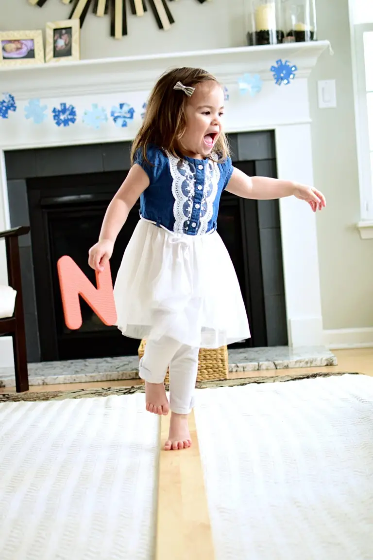 25 Fun Carpet Games for Preschool Kids