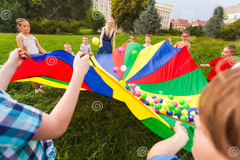 22 Fun Parachute Ball Games for Kids - OhMyClassroom.com