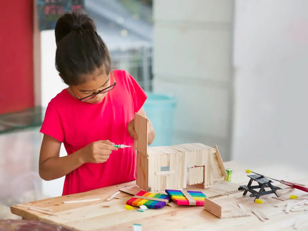 23 Fun Activities for Students in The Classroom - OhMyClassroom.com