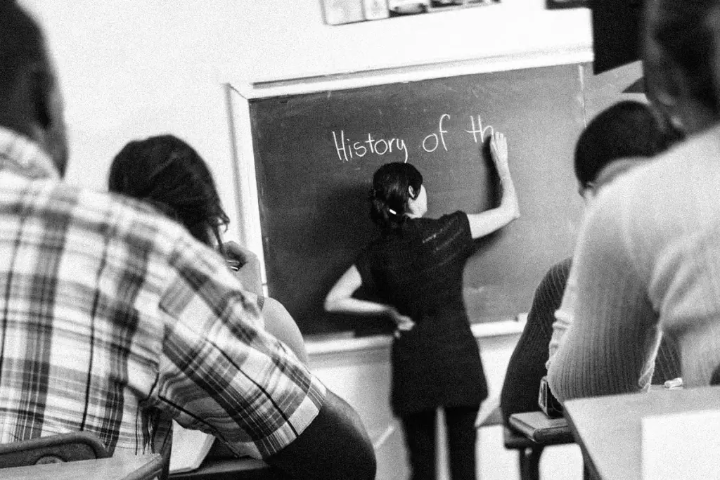 23 Fun Activities for Students in The Classroom - OhMyClassroom.com