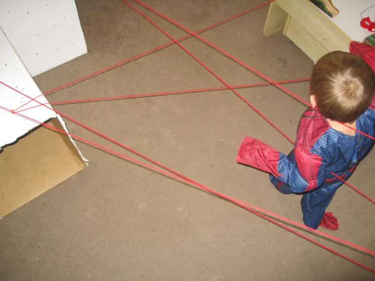 22 Innovative Rubber Band Games for Kids