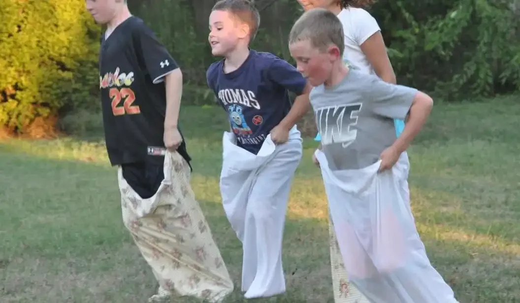 25 Fun Pillow Games for Kids to Enjoy