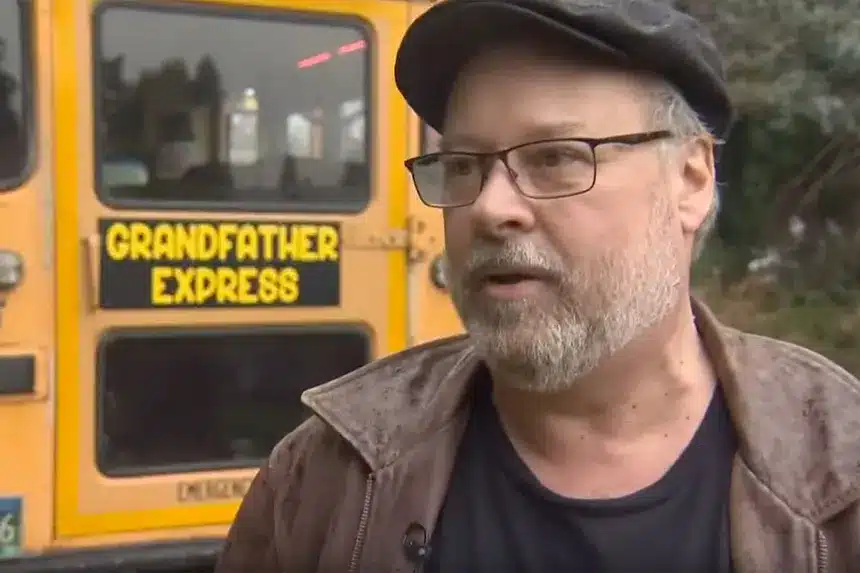 He Just Wanted to Help His Grandkids Get to School — You Won’t Believe What He Did Next 7 Inside the Grandfather Express, the school bus Doug Hayes bought for his grandchildren